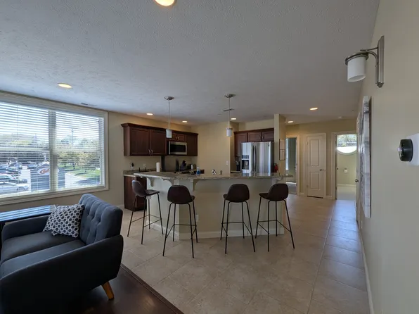 1221 Broad St APT 1, Saint Joseph, MI 49085