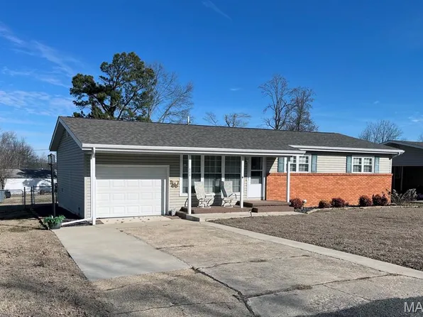 808 Whitman St, Dexter, MO 63841