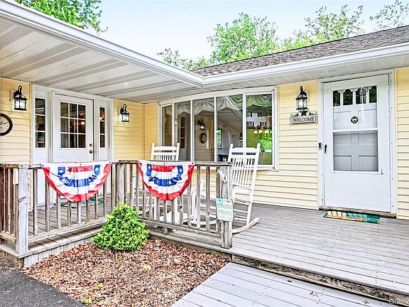 2nd image of 52 Everett Road