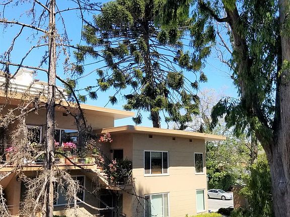 2nd image of 221 N El Camino Real APT I
