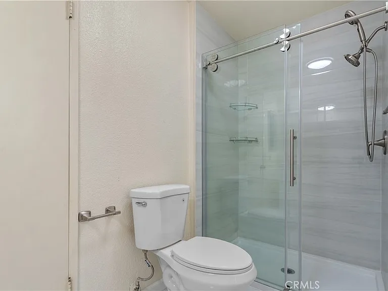 10201 Mason Ave — Photo 22