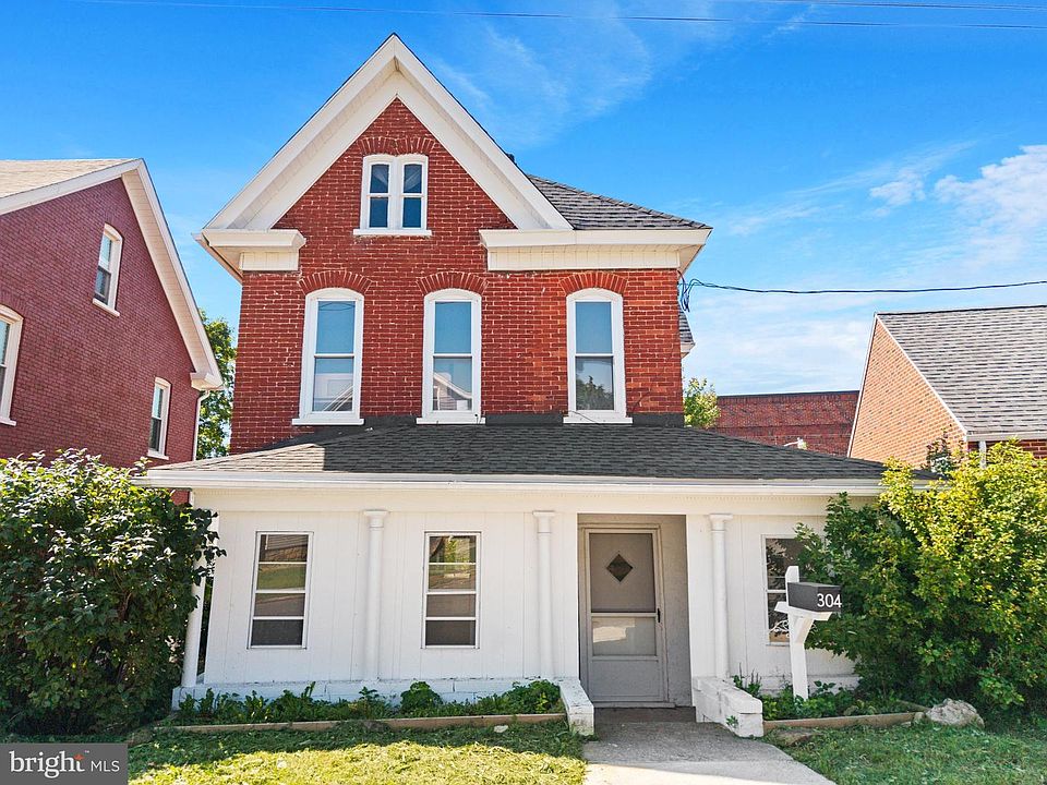 1st image of 304 Poplar St