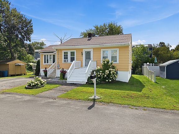 3rd image of 120 Leroy Ave