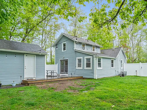 36 Brackett Rd Photo 1