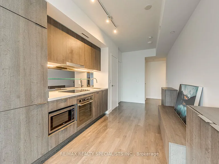 215 Queen St W #1405 — Photo 9