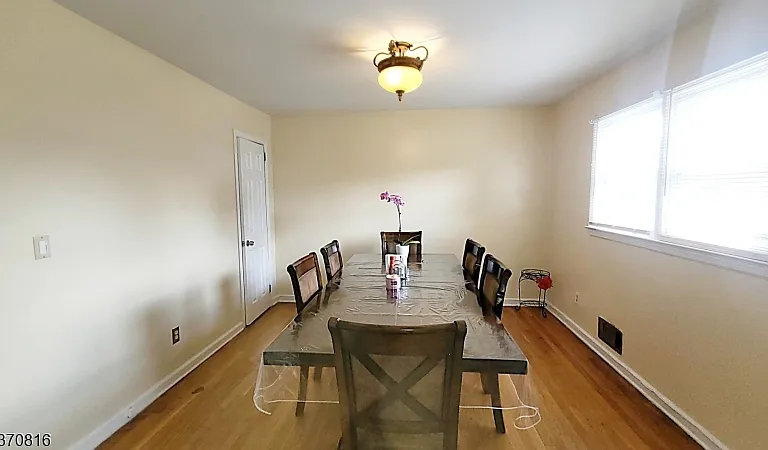 183 Reeve Ter — Photo 10