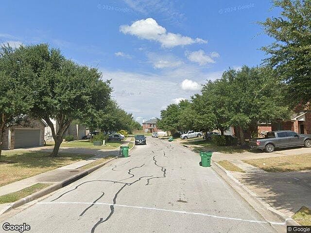 Exterior Neighborhood (street photo)