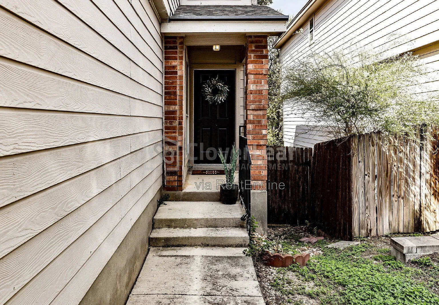 3 bed, 2.5 bath, 1518 sqft, $1,697 — Photo 4