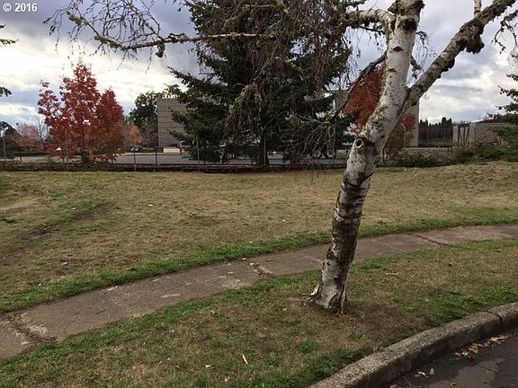 5th image of 2723 N Barlow Ct APT C