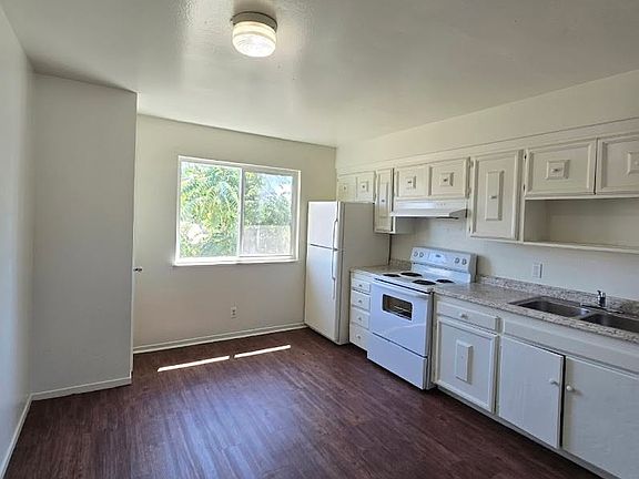 3rd image of 4431 E Hedges Ave APT D