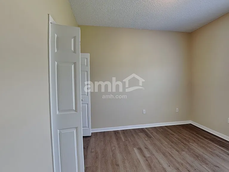 2505 Sherbrook Ln — Photo 19