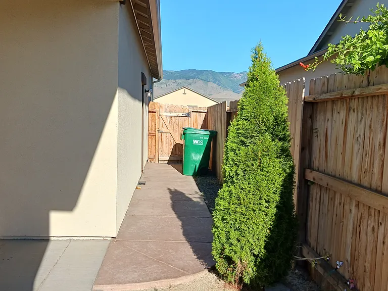 103 Pilot Peak Dr — Photo 17