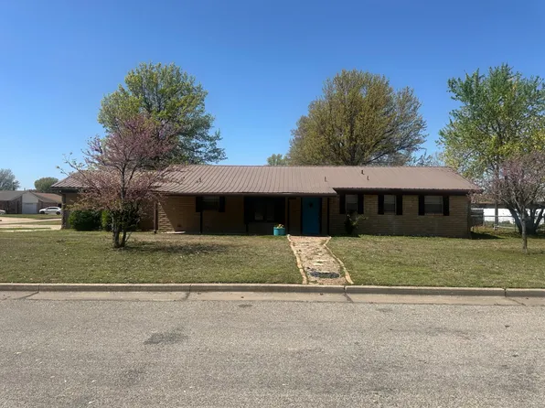 400 Hampton Dr, Ponca City, OK 74601