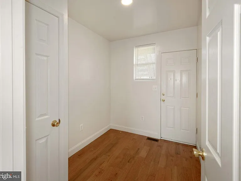 212 Orange St SE #2 — Photo 3