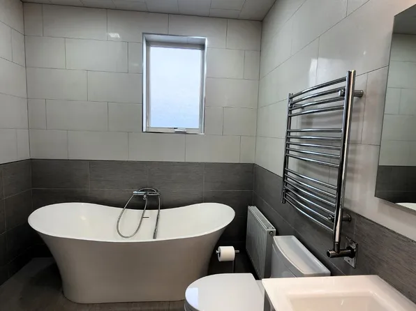 2229 East 26th Street image 13 of 20