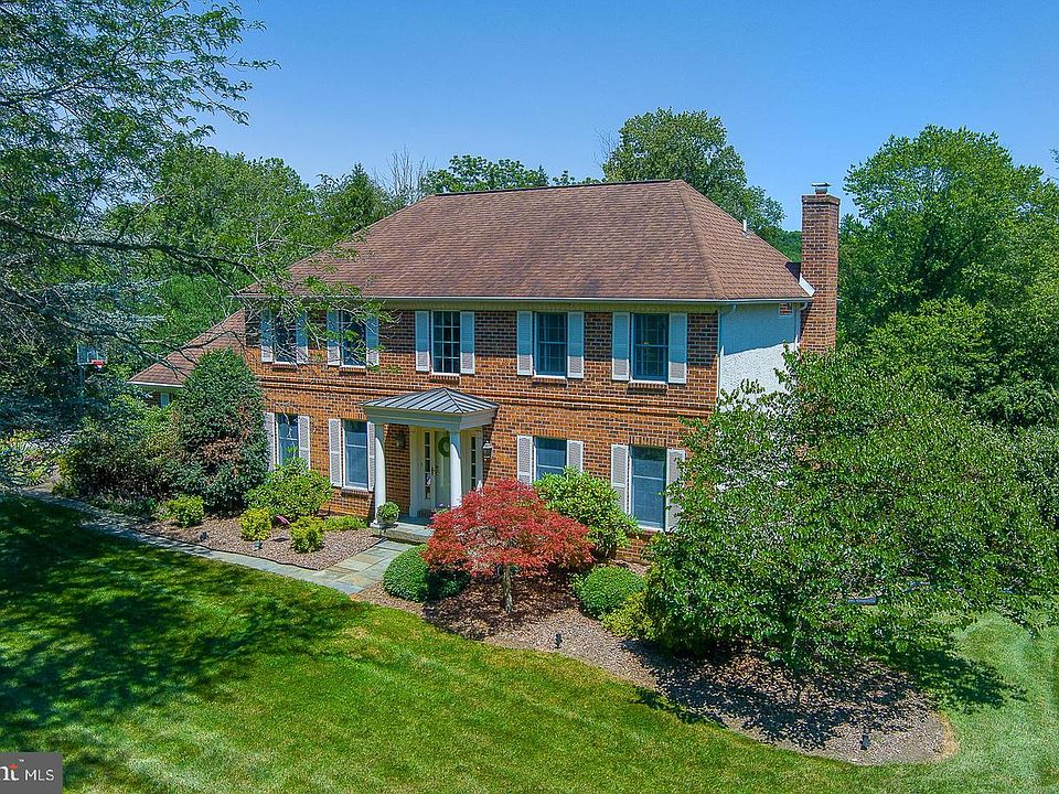1st image of 614 Thorncroft Dr