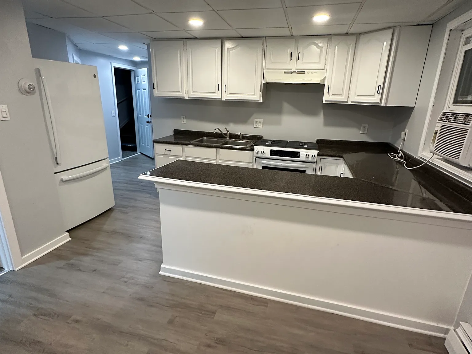 2 bed, 655 sqft, $1,750 — Photo 1