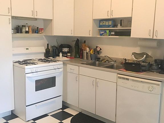 4th image of 2210 W 21st St