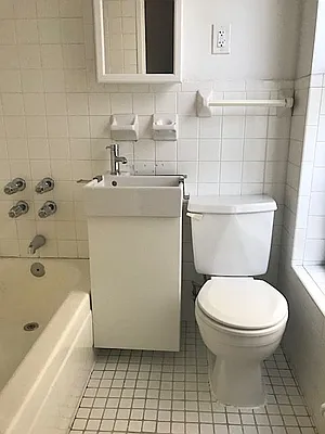 Rented by New Holland Residences | media 28