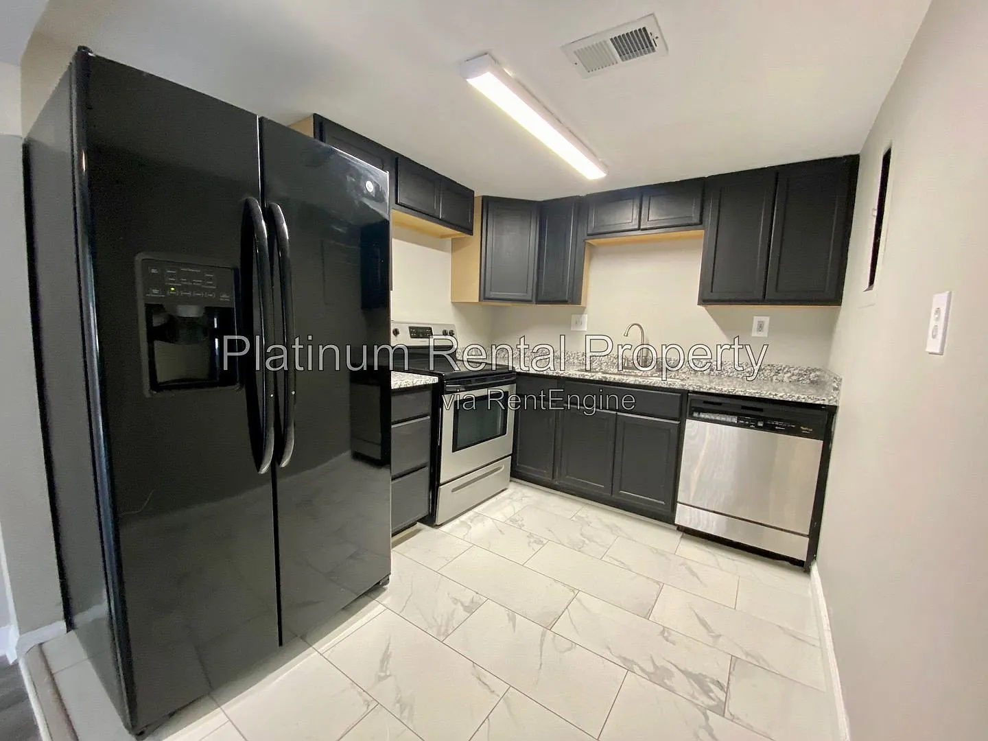 2 bed, 1.5 bath, 1200 sqft, $1,350 — Photo 2