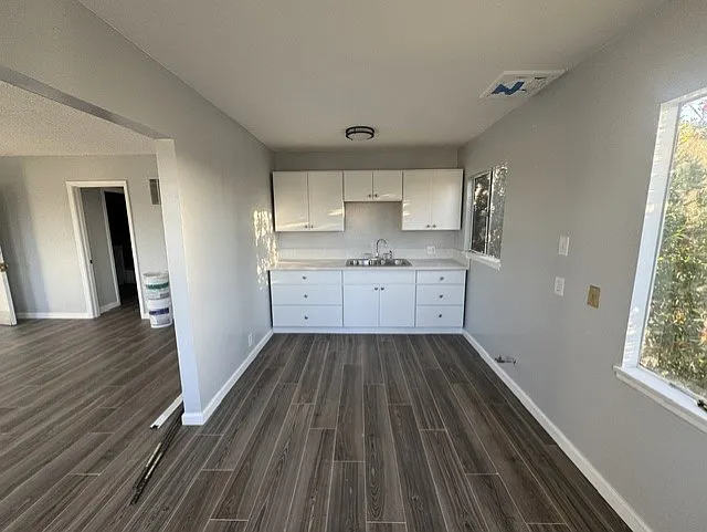 746 Cory Dr #4 — Photo 3