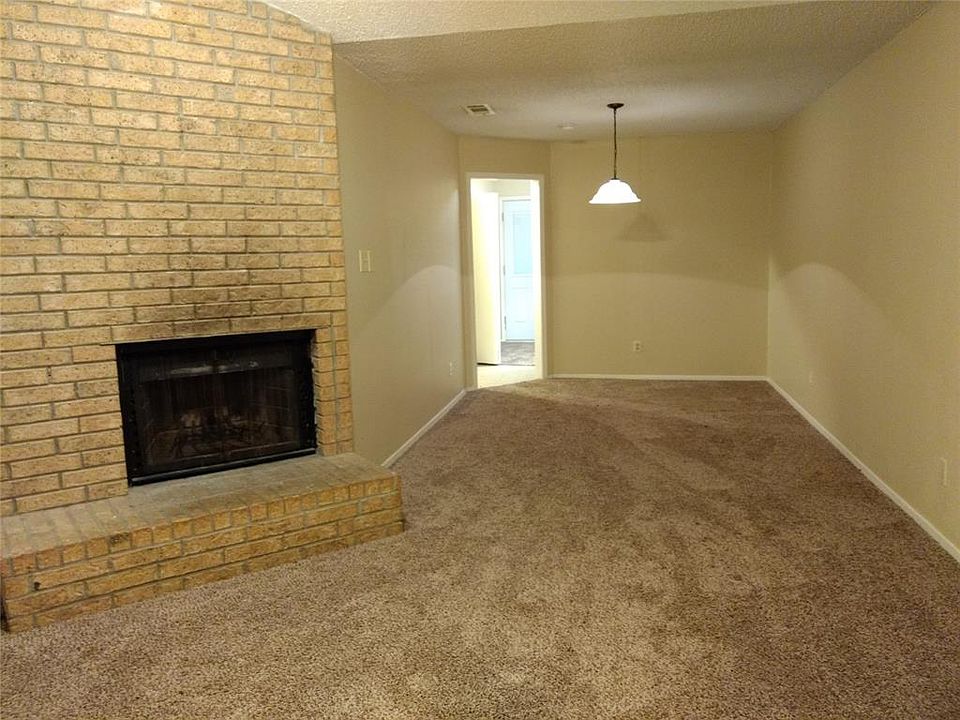 2nd image of 7521 Windhaven Rd