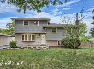 6003 Puffer Rd, Downers Grove, IL 60516