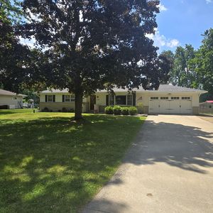 145 Pepperidge Ln, Battle Creek, MI, 49015