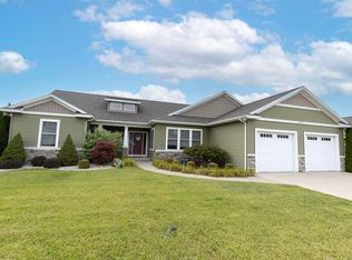 8295 Summer Ridge Ct, Freeland, MI 48623