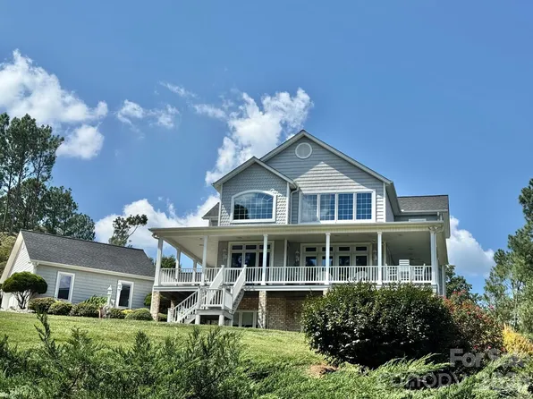 687 Sam Poole Ln, Taylorsville, NC 28681