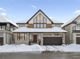 972 Stonecliffe Walk #18, Kitchener, ON N2P 0K5