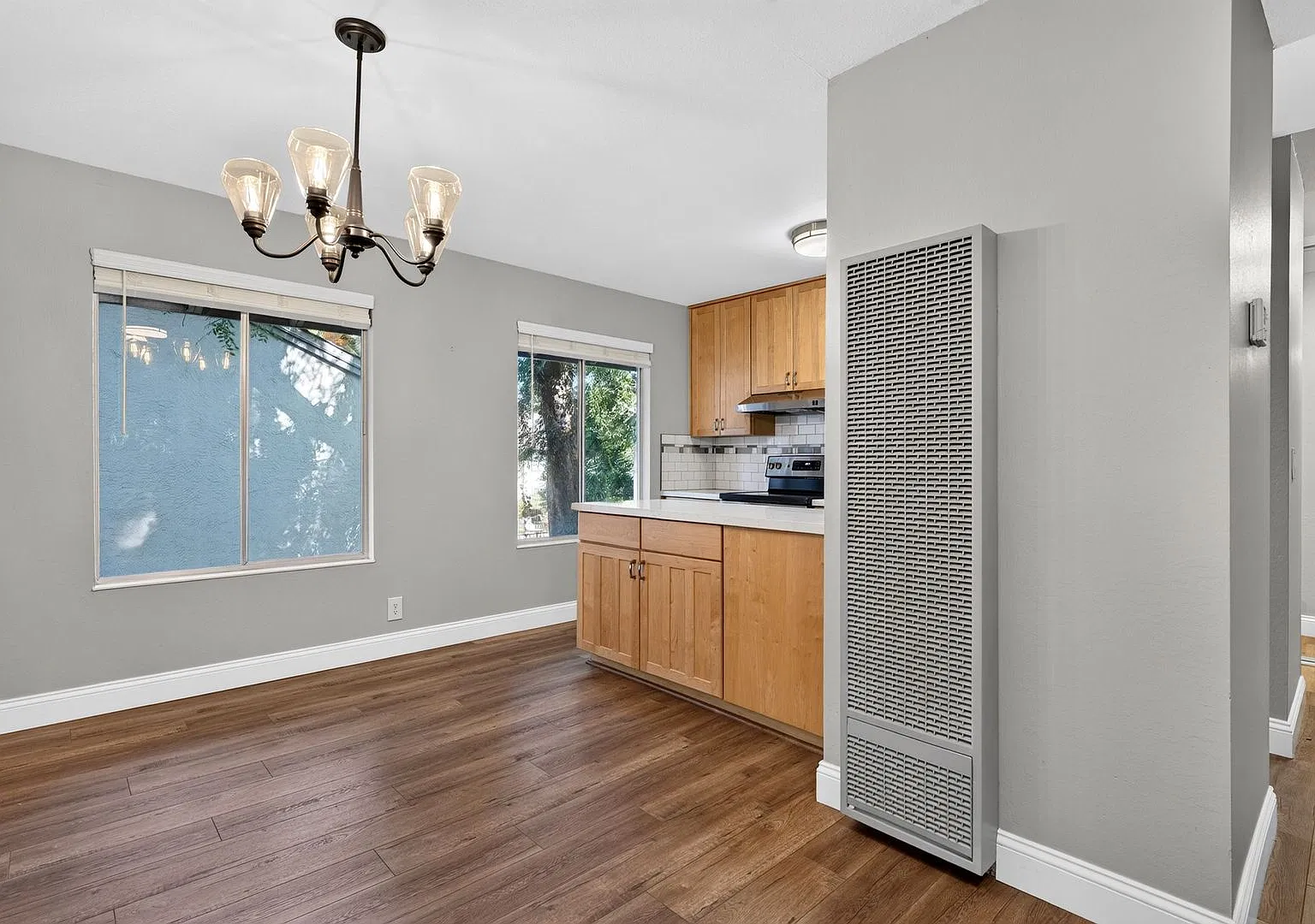 Prime Walnut Creek 1BR | Vaulted Ceilings | Patio | Pool | Parking — Photo 4