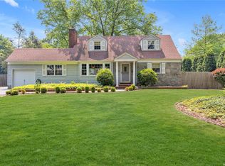 19 Kenilworth Dr, East Northport, NY 11731