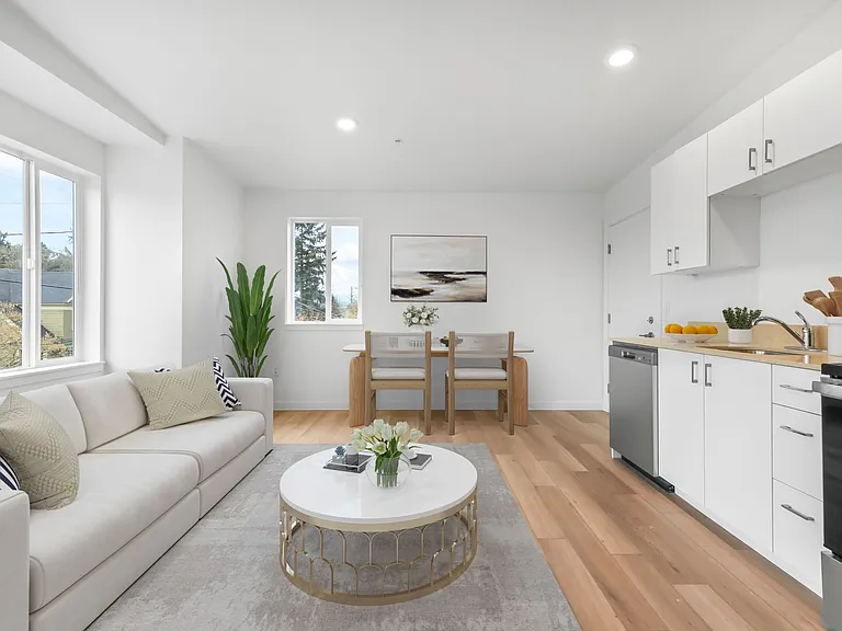 311 Graham — Photo 16