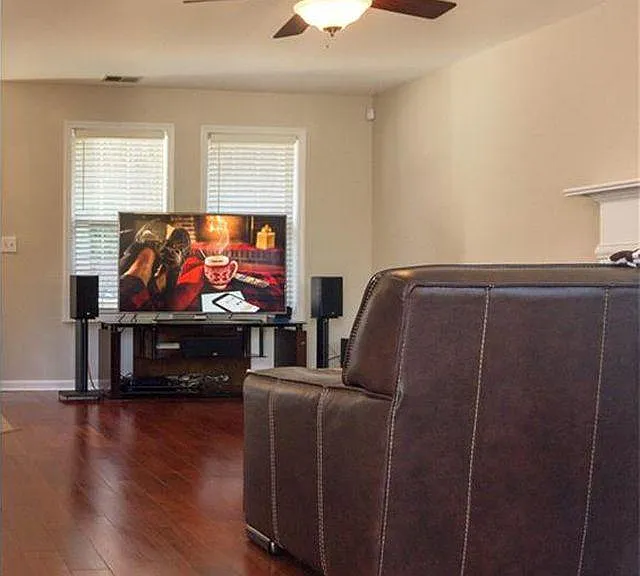 5653 Riverside Walk Dr — Photo 7
