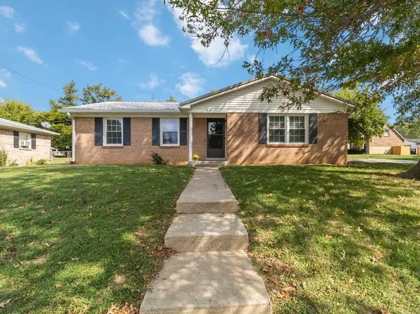 826 Kingsway Dr, Versailles, KY 40383