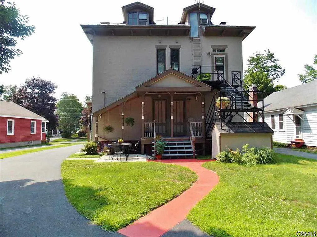 127 Lincoln Ave — Photo 3