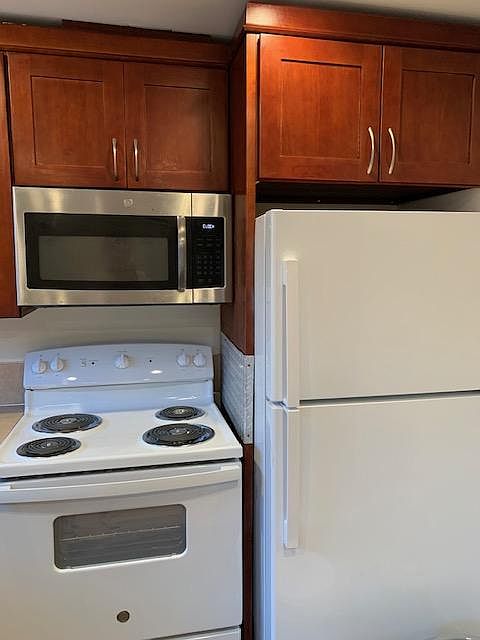1st image of 27 147th Ave SE APT 4