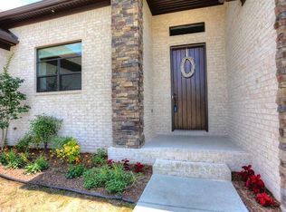 5345 Chateau Dr, Conway, AR 72034