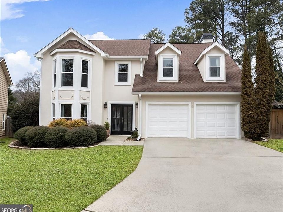 1st image of 330 Devon Ct