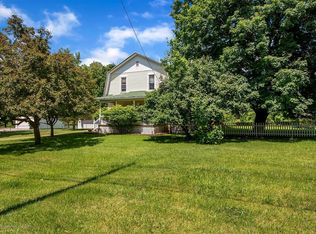 2403 E Cavanaugh Rd, Lansing, MI 48910