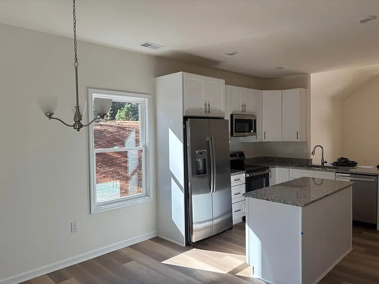 213 Carswell Dr — Photo 13