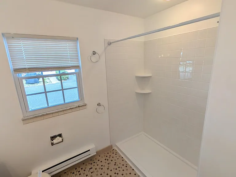 1042 Aberdeen Dr #1042B — Photo 9