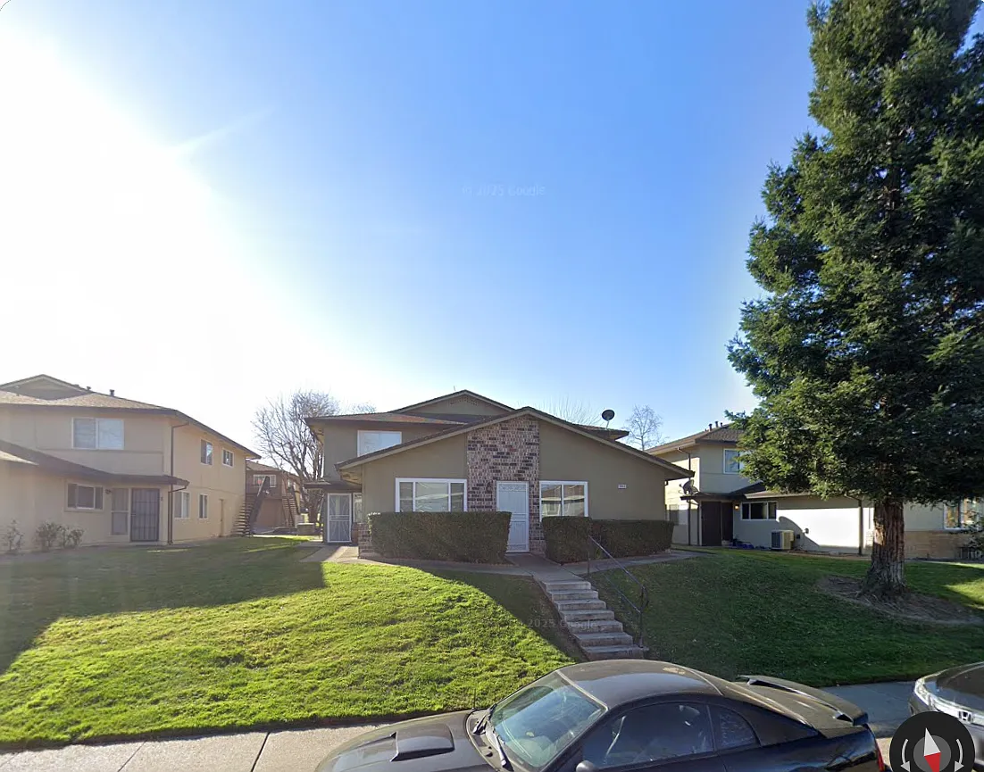 2 bed, 840 sqft, $1,775 — Photo 1