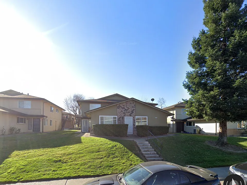 4424 Greenholme Dr #2