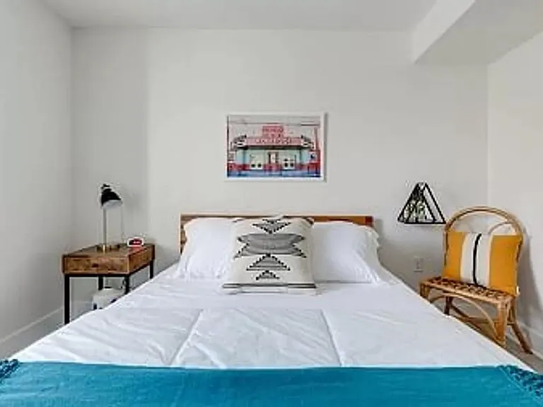 3005 E Franklin St #106 — Photo 34
