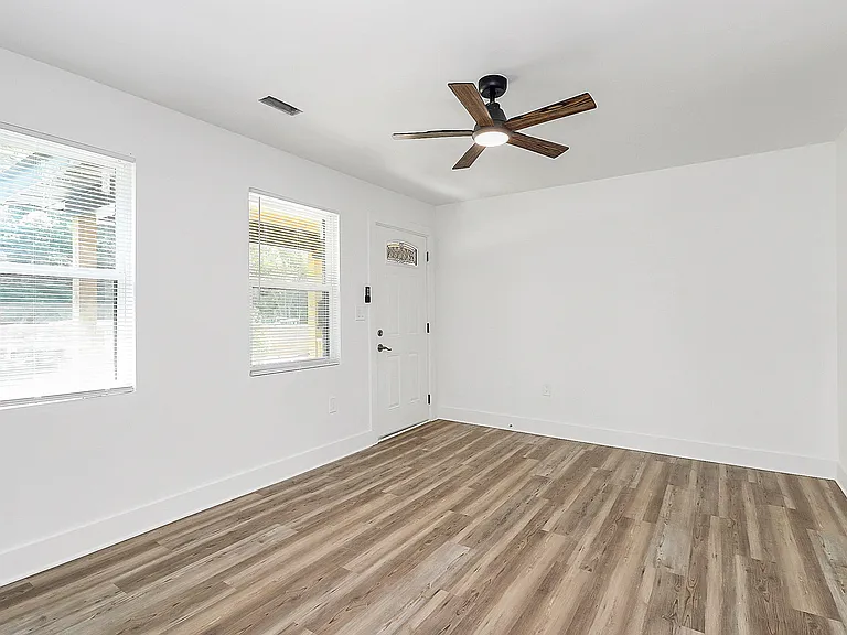 1405 Catherine Simmons Ave #1 — Photo 3