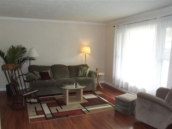 2nd image of 1084 Levona St