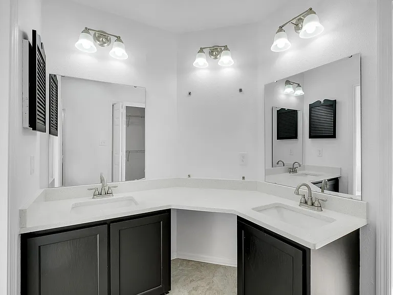 1691 Silverwood Dr — Photo 16