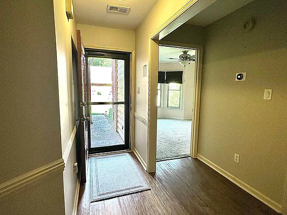 5th image of 4075 Muirfield Dr